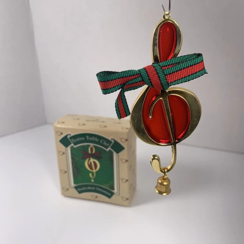 Hallmark 1986 Vintage Keepsake Ornament‎ Festive Treble Clef Music